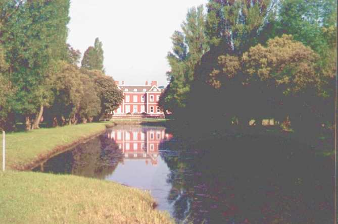 fawley court.jpg (28,0 KB)